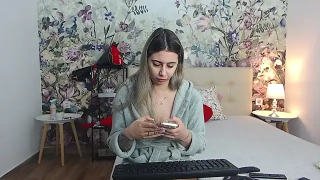 RoseDiamond06 online show from May 30, 3:06 pm