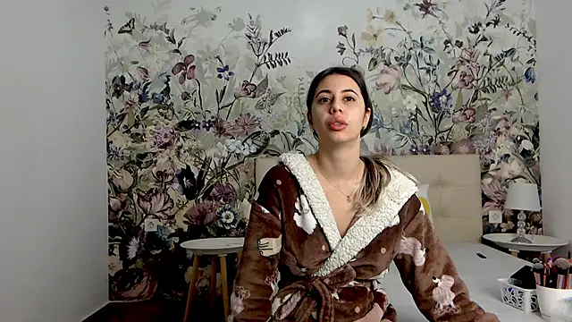 RoseDiamond06 online show from October 10, 11:00 am