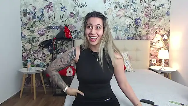 RoseDiamond06 online show from May 31, 3:29 pm