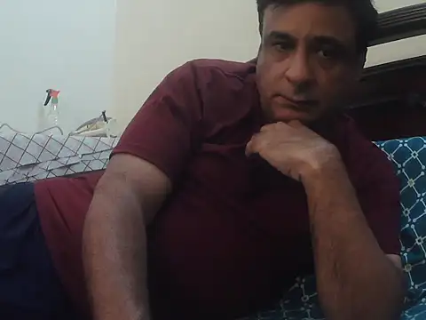 desipapaxxx online show from February 27, 7:35 pm