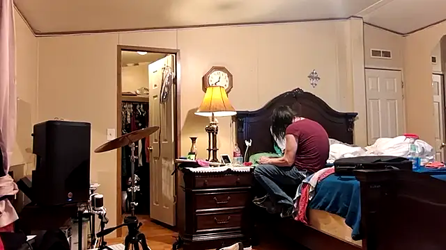 Snapshot of AerobicSleeve chatting on September 14, 3:40 am AerobicSleeve online show from September 14, 3:40 am