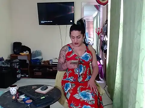 Sashaferrari2000 online show from April 3, 5:41 pm