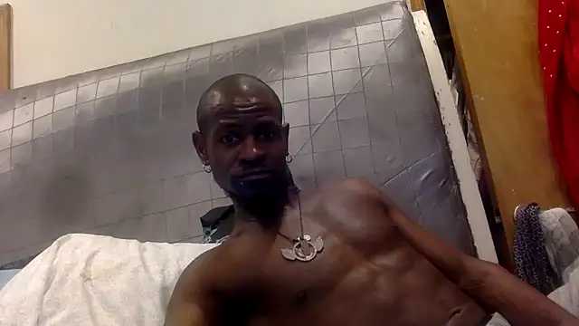 MrRuddeebony online show from January 8, 4:46 pm