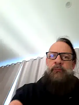 PinkTheHawk online show from May 16, 2:43 am