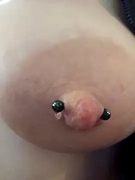 PinkTheHawk online show from April 8, 2:02 am