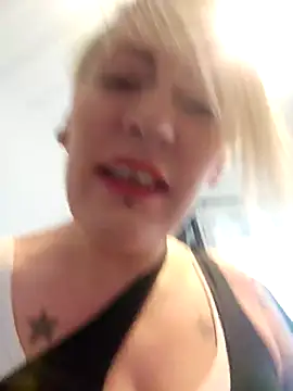 PinkTheHawk online show from January 11, 10:16 pm