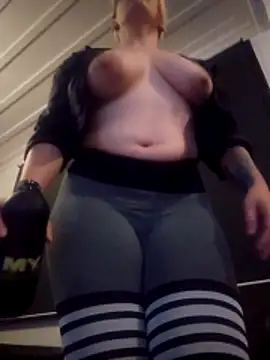 PinkTheHawk online show from February 21, 7:32 am