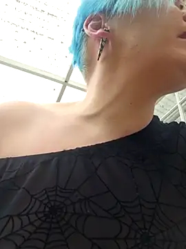 PinkTheHawk online show from March 29, 4:25 am