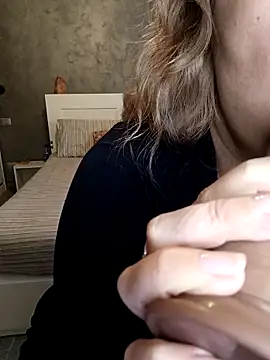 Snapshot of minerva_ chatting on December 5, 3:43 pm minerva online show from December 5, 3:43 pm