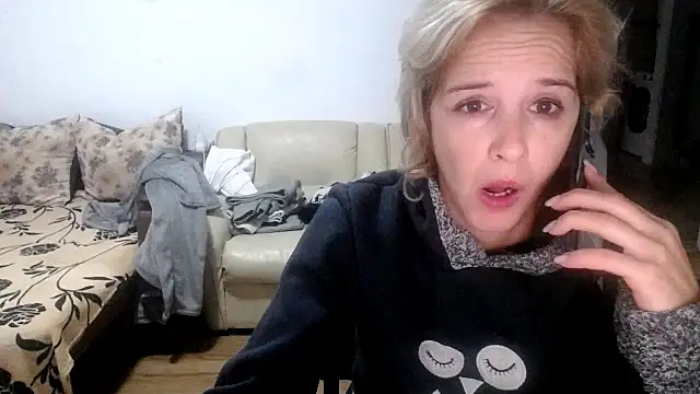 Snapshot of SexxyLety chatting on November 5, 7:22 am SexxyLety online show from November 5, 7:22 am