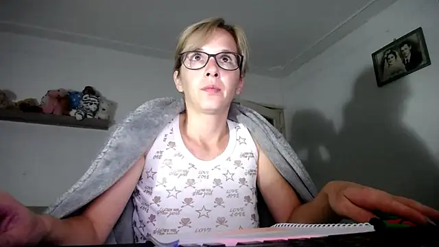 SexxyLety online show from September 28, 7:32 pm