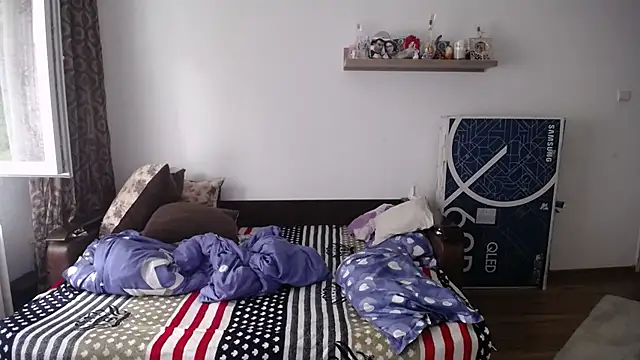 Snapshot of SexxyLety chatting on October 24, 6:45 am SexxyLety online show from October 24, 6:45 am