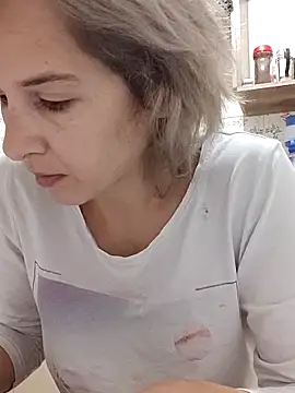 Snapshot of SexxyLety chatting on December 1, 9:54 am SexxyLety online show from December 1, 9:54 am