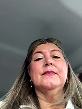 Snapshot of emma_tour chatting on November 12, 5:06 pm emma tour online show from November 12, 5:06 pm