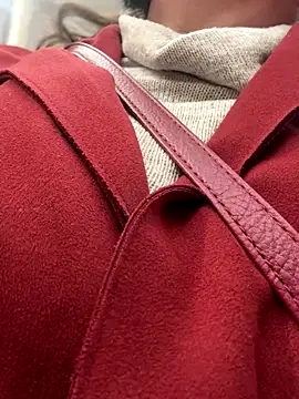 Snapshot of emma_tour chatting on December 3, 3:44 pm emma tour online show from December 3, 3:44 pm