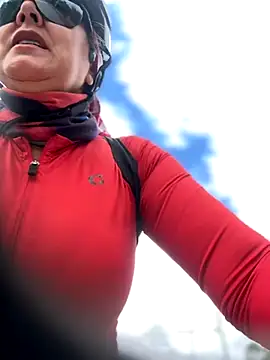 Snapshot of emma_tour chatting on November 16, 4:23 pm emma tour online show from November 16, 4:23 pm