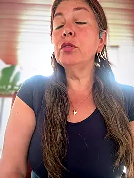 emma tour online show from December 22, 5:13 pm