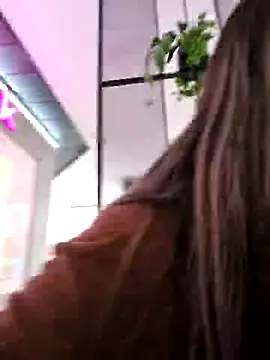 Snapshot of emma_tour chatting on January 23, 5:31 pm emma tour online show from January 23, 5:31 pm