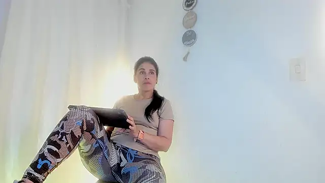 Snapshot of girasol_walton chatting on June 27, 5:08 pm girasol walton online show from June 27, 5:08 pm