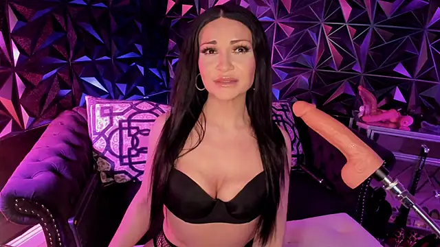 Snapshot of NatashaxoBangs chatting on October 15, 3:38 am NatashaxoBangs online show from October 15, 3:38 am