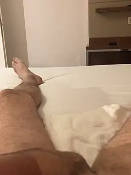 Snapshot of Romain2841 chatting on February 25, 6:41 pm Romain2841 online show from February 25, 6:41 pm