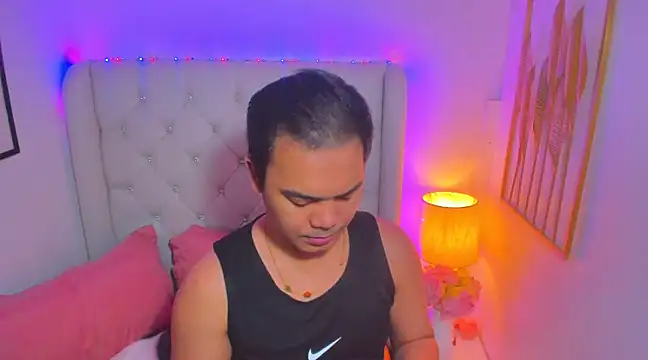 AsianZero online show from March 4, 5:13 pm