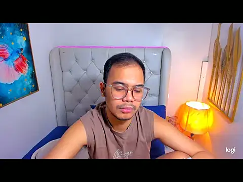 AsianZero online show from May 21, 6:05 pm