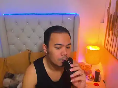 AsianZero online show from March 8, 5:27 pm