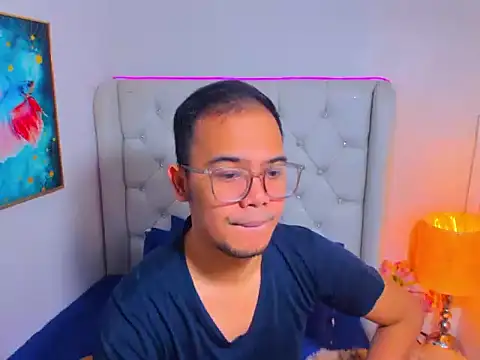 AsianZero online show from May 8, 6:01 pm