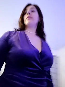 Snapshot of EvaXOAir chatting on February 1, 2:10 am EvaXOAir online show from February 1, 2:10 am