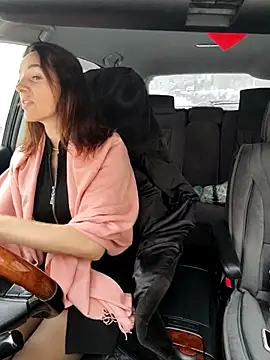 Snapshot of EvaXOAir chatting on December 14, 4:40 am EvaXOAir online show from December 14, 4:40 am