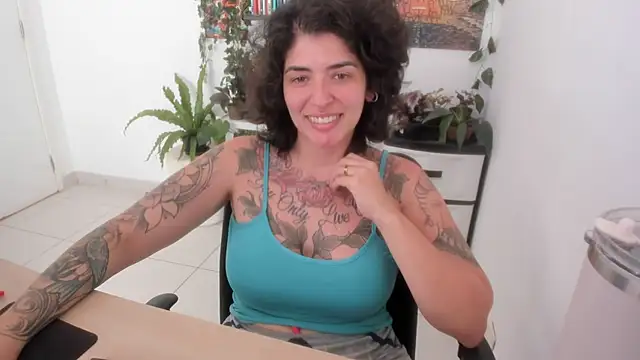 Snapshot of TaliMajesty chatting on October 7, 5:03 pm TaliMajesty online show from October 7, 5:03 pm