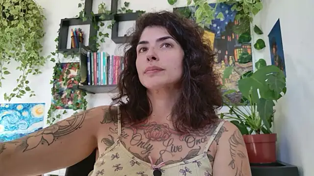 Snapshot of TaliMajesty chatting on June 22, 5:10 pm TaliMajesty online show from June 22, 5:10 pm
