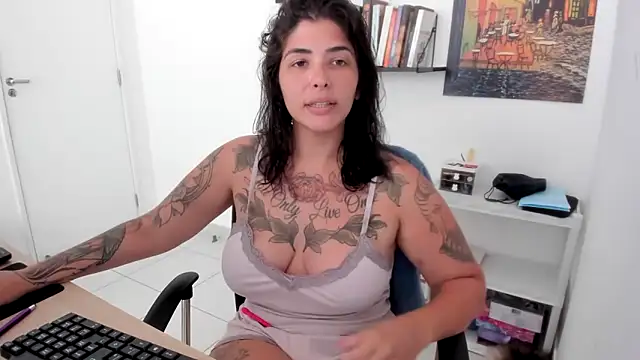 Snapshot of TaliMajesty chatting on March 17, 3:07 pm TaliMajesty online show from March 17, 3:07 pm