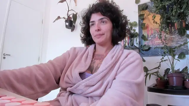 Snapshot of TaliMajesty chatting on October 22, 1:54 pm TaliMajesty online show from October 22, 1:54 pm