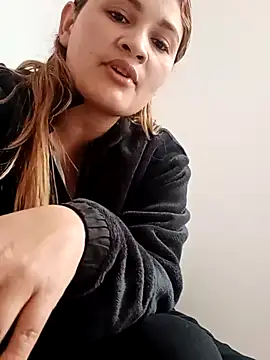 Mia davis01 online show from April 11, 9:29 pm