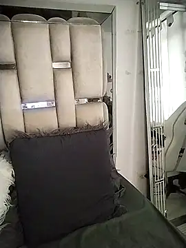 chelaqueen  online show from April 2, 7:20 pm