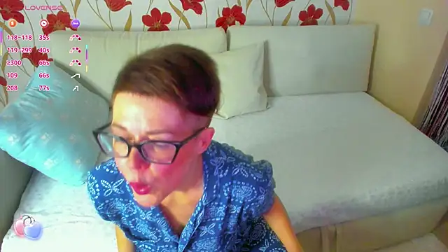 JennAlison online show from January 15, 2:13 pm