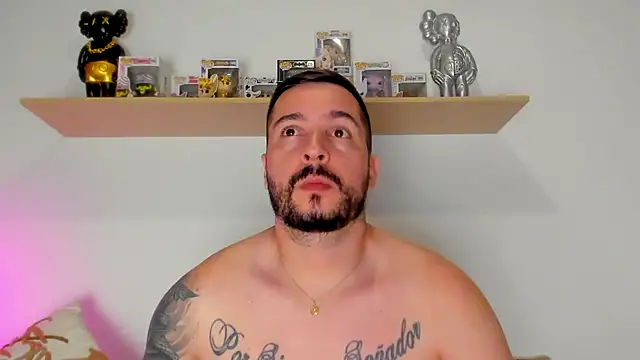 camilo restrepo21 online show from November 5, 12:25 am