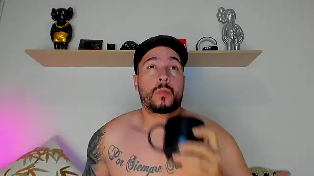 camilo restrepo21 online show from October 5, 1:29 am