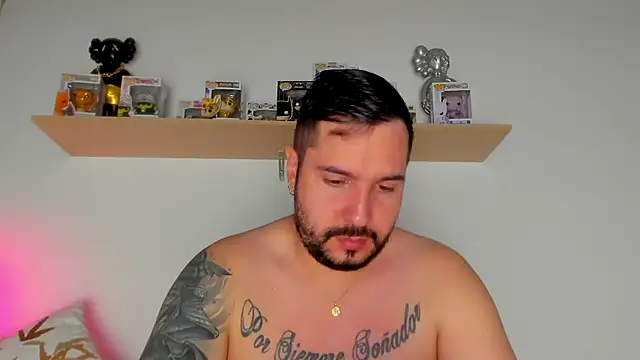 camilo restrepo21 online show from December 17, 12:48 am