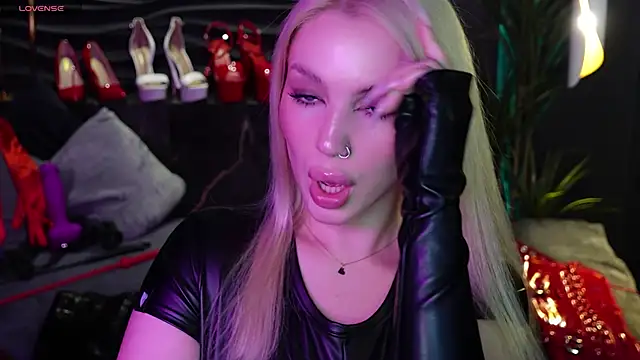 MistressDarsy online show from March 16, 6:31 am