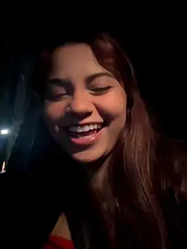 Snapshot of Sweett_Priya chatting on May 5, 4:15 am Sweett Priya online show from May 5, 4:15 am