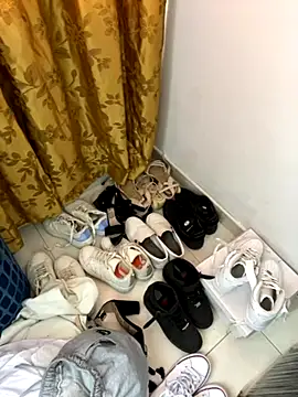 Snapshot of sandylau chatting on November 9, 1:37 pm sandylau online show from November 9, 1:37 pm