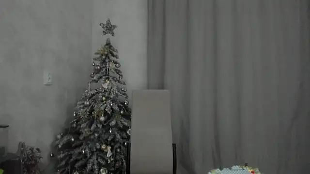 Snapshot of why_again_me chatting on January 10, 7:53 pm why again me online show from January 10, 7:53 pm