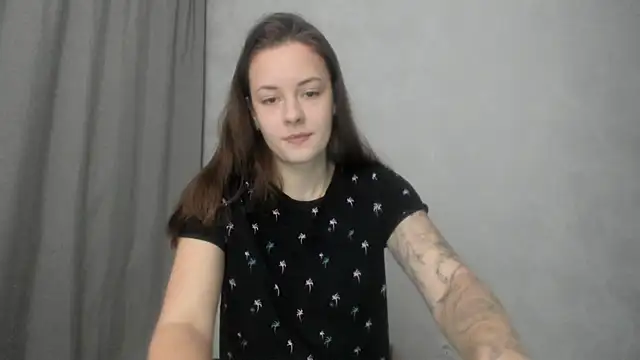 Snapshot of why_again_me chatting on March 1, 8:20 pm why again me online show from March 1, 8:20 pm