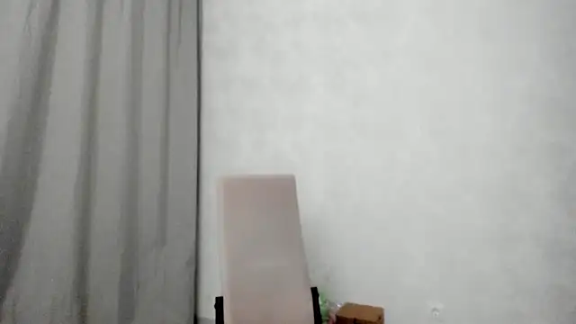 Snapshot of why_again_me chatting on February 25, 7:58 pm why again me online show from February 25, 7:58 pm