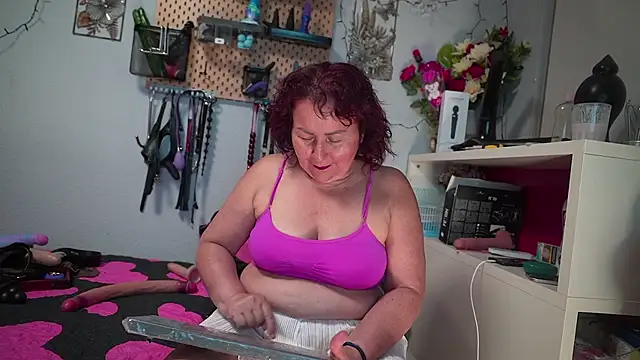 barbarah  online show from June 10, 7:09 am