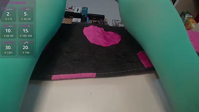 Snapshot of barbarah_ chatting on October 3, 7:43 am barbarah online show from October 3, 7:43 am