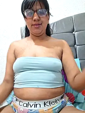 Snapshot of ZaidaWet chatting on June 23, 12:14 pm ZaidaWet online show from June 23, 12:14 pm